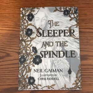 Harper The Sleeper and the Spindle Book - Black and Gold
